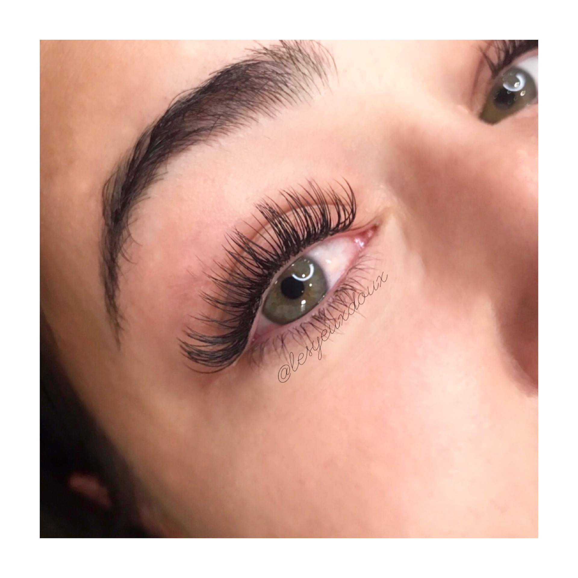 Pose effet "Oeil de biche"